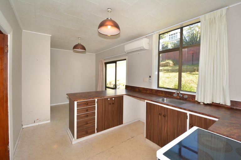 Photo of property in 18 Motu Street, Saint Clair, Dunedin, 9012