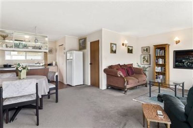 Photo of property in 3/531 Devonport Road, Tauranga South, Tauranga, 3112