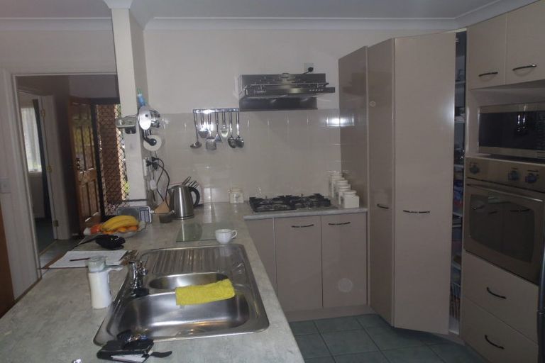 Photo of property in 6 Roy Maloney Drive, Henderson, Auckland, 0612