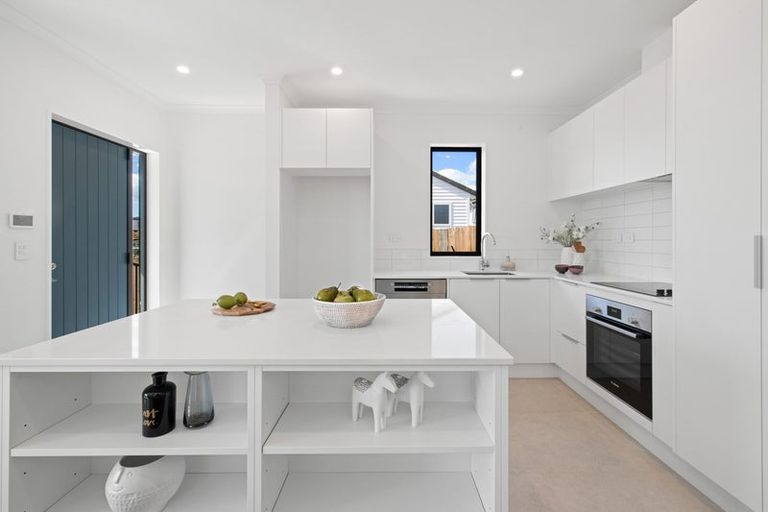 Photo of property in 18 Kilcadden Drive, Flat Bush, Auckland, 2019