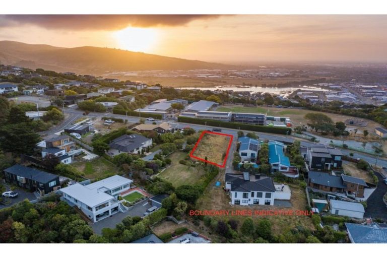 Photo of property in 73 Major Hornbrook Road, Mount Pleasant, Christchurch, 8081