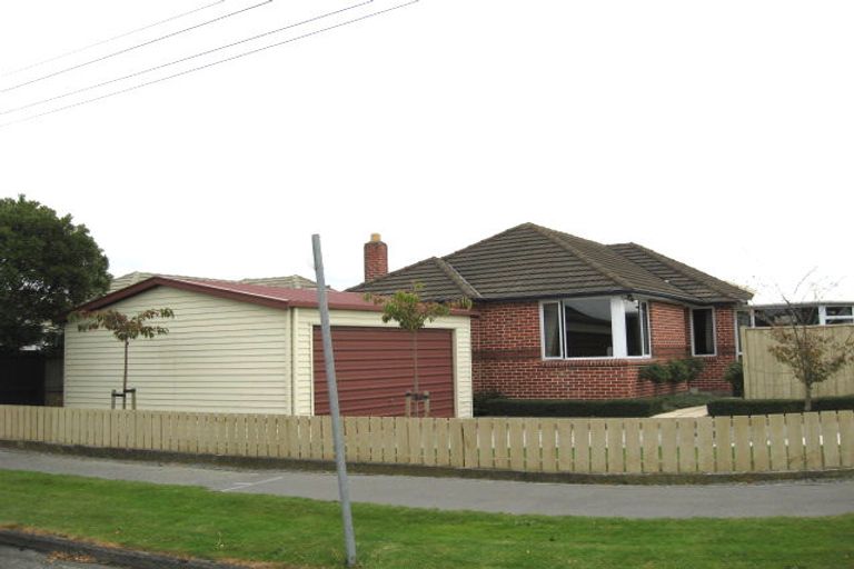 Photo of property in 2/18 Halliwell Avenue, Papanui, Christchurch, 8052