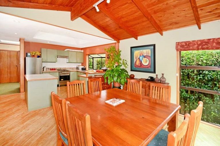 Photo of property in 50 Moore Street, Hillcrest, Auckland, 0627