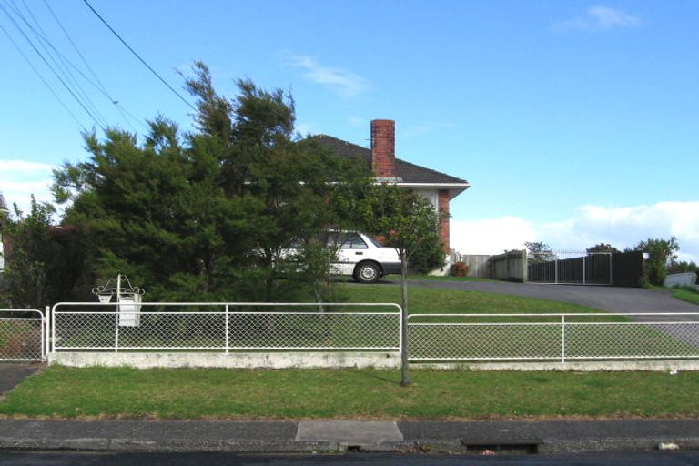 Photo of property in 46 Vodanovich Road, Te Atatu South, Auckland, 0610