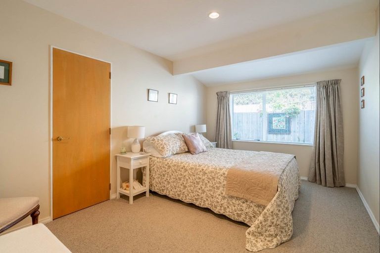 Photo of property in 22 Barrett Drive, Waikanae Beach, Waikanae, 5036