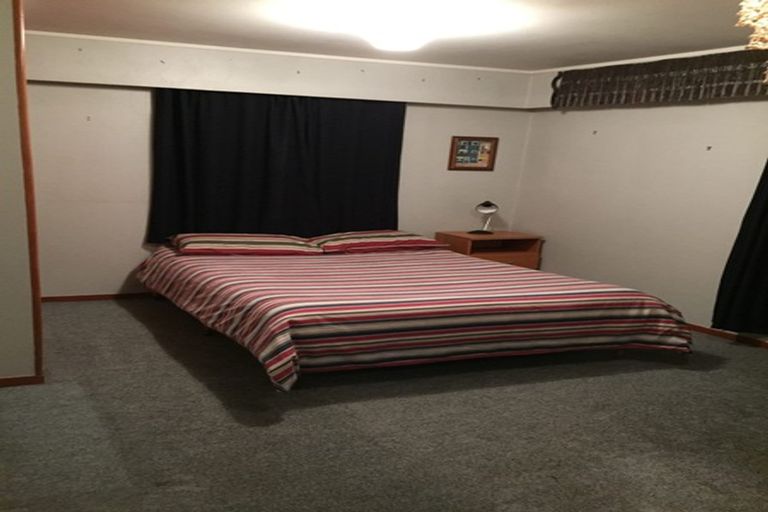 Photo of property in 5 Don Croot Street, Morningside, Auckland, 1021