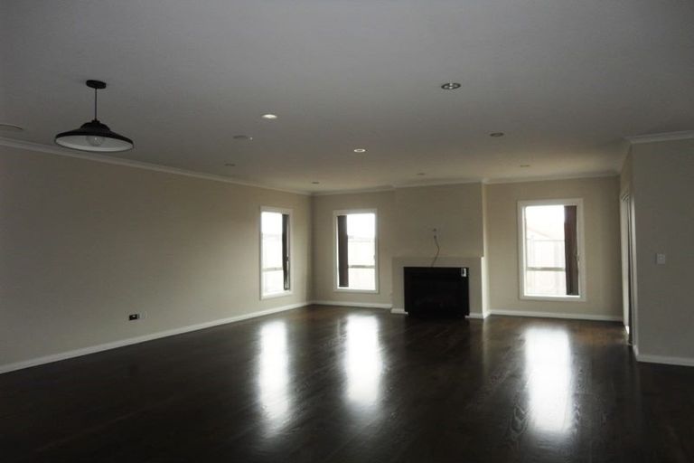 Photo of property in 4 Rossini Court, Karaka, Papakura, 2113