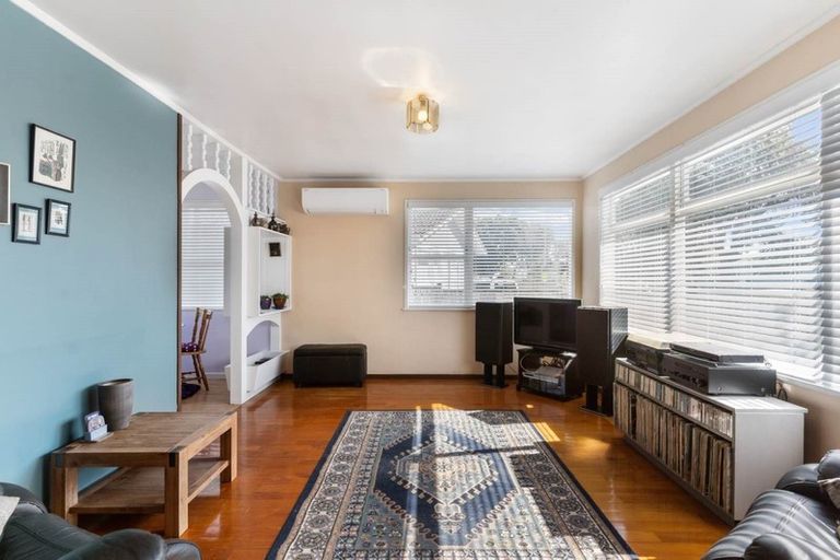 Photo of property in 130 Rowandale Avenue, Manurewa, Auckland, 2102