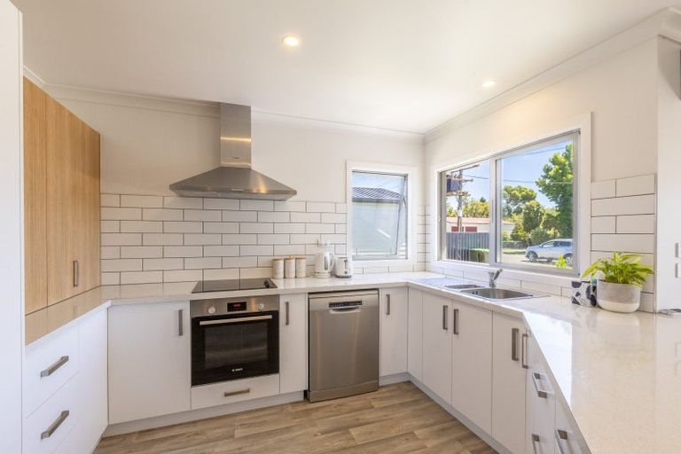 Photo of property in 12 Ross Street, Otane, 4202