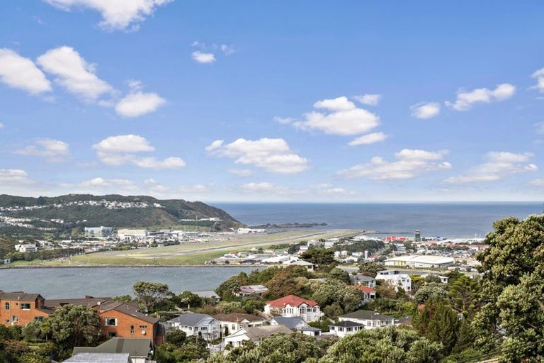 Photo of property in 64 Roseneath Terrace, Roseneath, Wellington, 6011