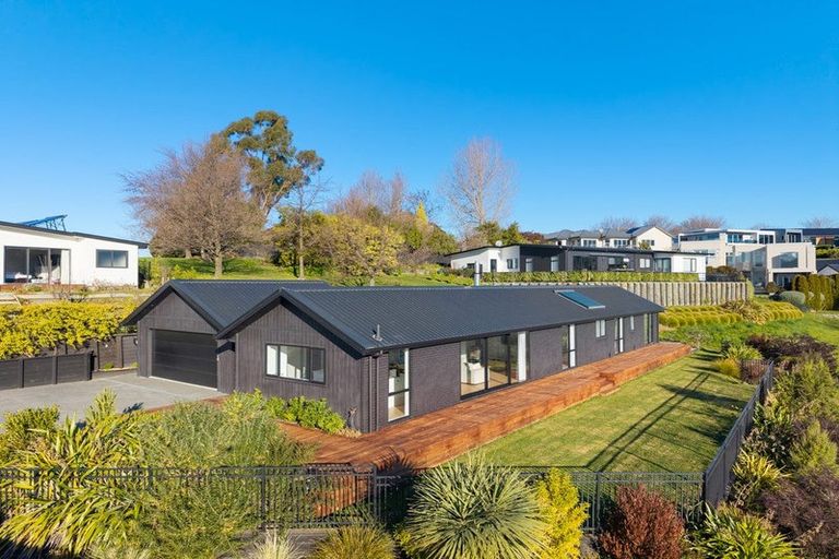 Photo of property in 19 Golf View Close, Fairhall, 7272