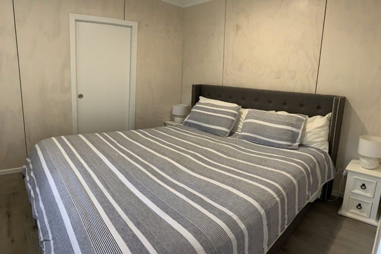 Photo of property in 16 Springtime Crescent, Stanmore Bay, Whangaparaoa, 0932