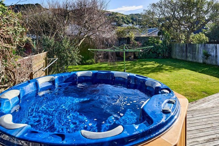 Photo of property in 126 Clyde Street, Island Bay, Wellington, 6023