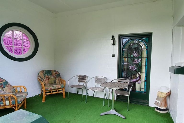 Photo of property in 17 Rhodes Street, Waimate, 7924