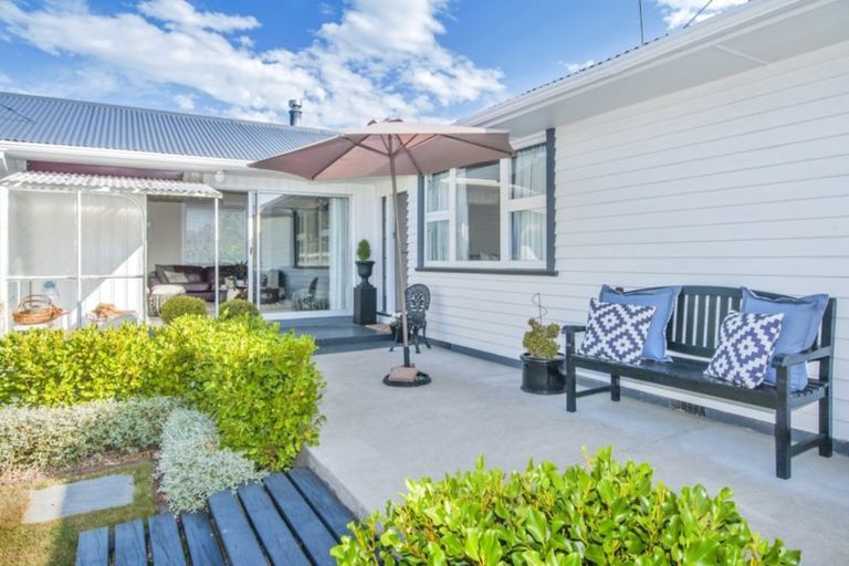 Photo of property in 51 Selwyn Street, Leeston, 7632