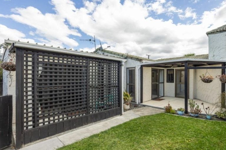 Photo of property in 75a Avondale Road, Taradale, Napier, 4112