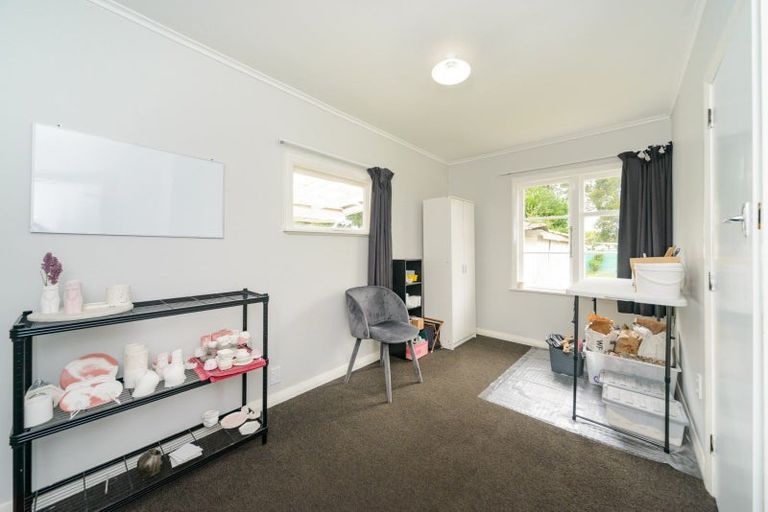 Photo of property in 20 Seddon Street, Takaro, Palmerston North, 4412