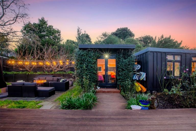 Photo of property in 48 Margaret Road, Raumati Beach, Paraparaumu, 5032