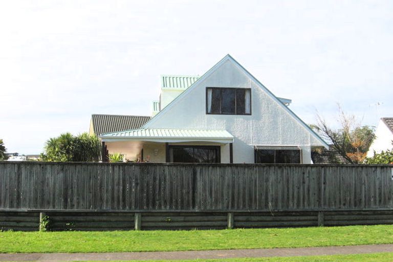 Photo of property in 115 Forrester Drive, Welcome Bay, Tauranga, 3112