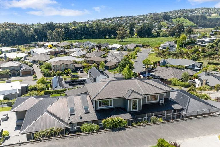 Photo of property in 6 Rushden Rise, Westmorland, Christchurch, 8025