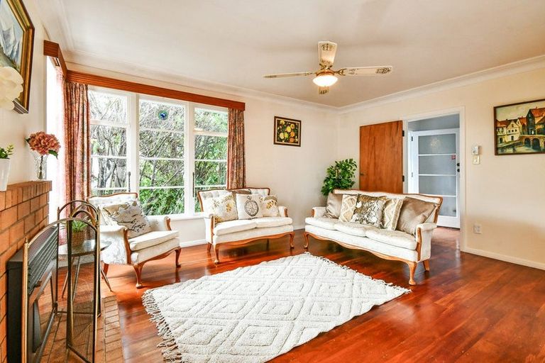 Photo of property in 18 Tui Crescent, Manurewa, Auckland, 2102