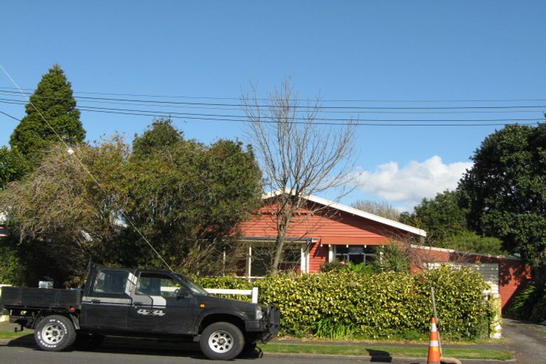 Photo of property in 15 Massey Street, Westown, New Plymouth, 4310