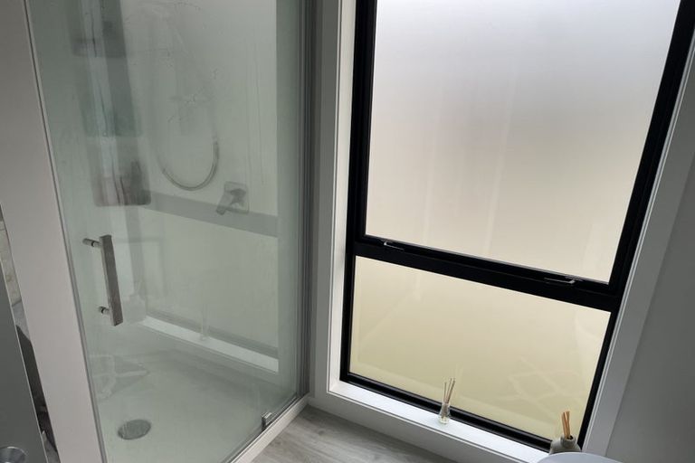 Photo of property in 1 La Mer Lane, Wallaceville, Upper Hutt, 5018