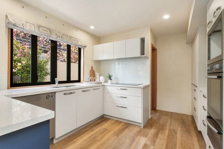 Photo of property in 21a Leinster Road, Merivale, Christchurch, 8014