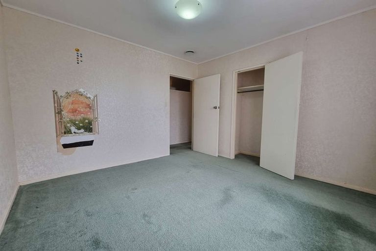 Photo of property in 116 Sturges Road, Henderson, Auckland, 0612