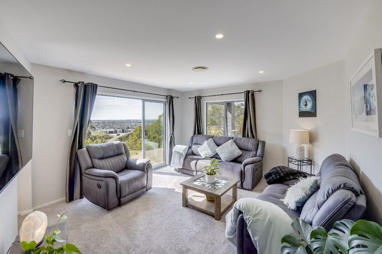 Photo of property in 21 Ridgeway Terrace, Taradale, Napier, 4112