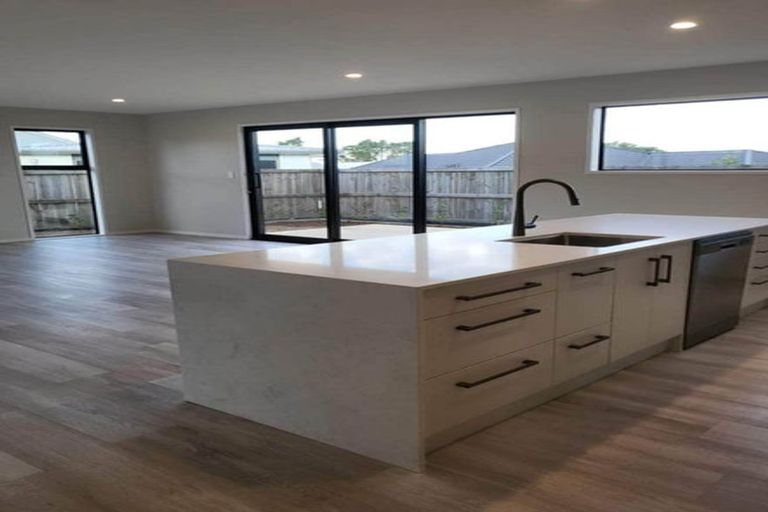 Photo of property in 5 Whanau Avenue, Baverstock, Hamilton, 3200