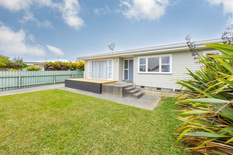 Photo of property in 37 Alexander Avenue, Onekawa, Napier, 4110
