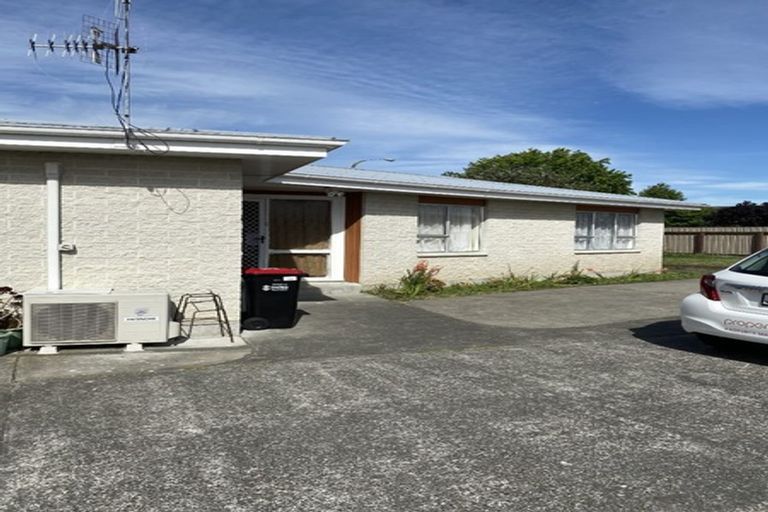 Photo of property in 26 Oxford Street, Taradale, Napier, 4112