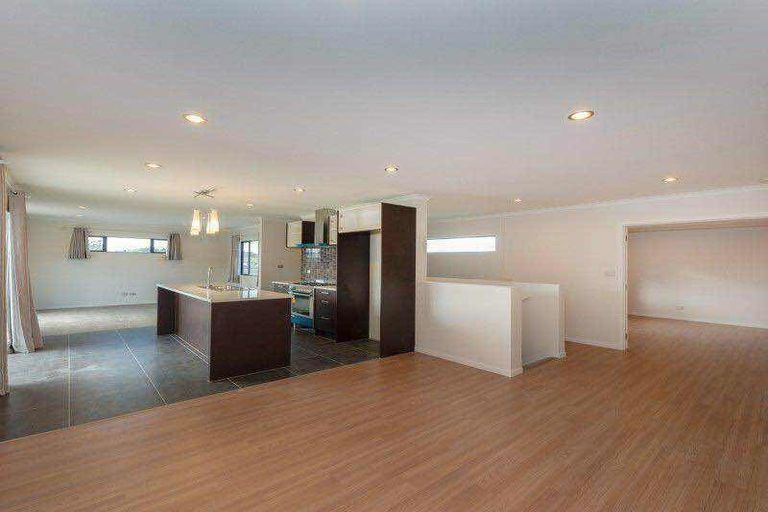 Photo of property in 11 Denham Court, Flagstaff, Hamilton, 3210