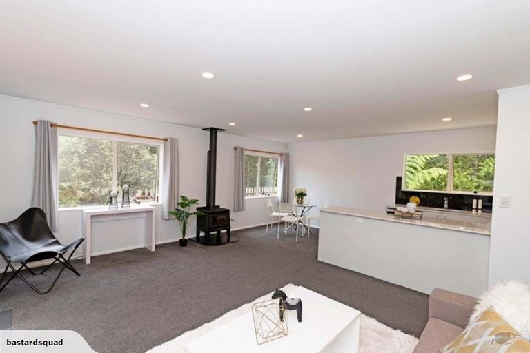 Photo of property in 329 Taiapa Road, Muriwai, Waimauku, 0881