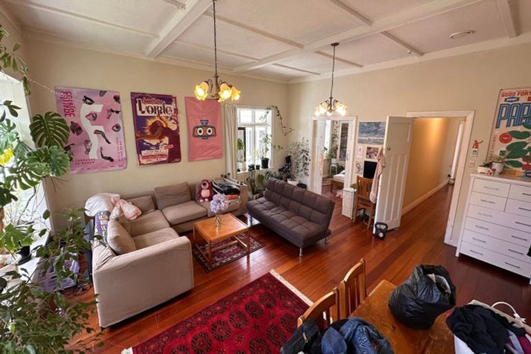 Photo of property in 1/17 Clifton Terrace, Kelburn, Wellington, 6012