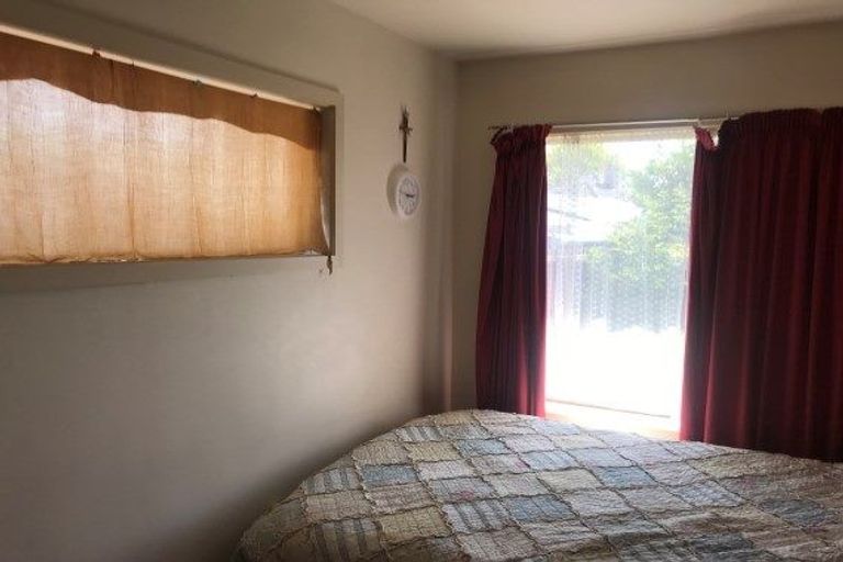 Photo of property in 8 Dalton Place, Burnside, Christchurch, 8053