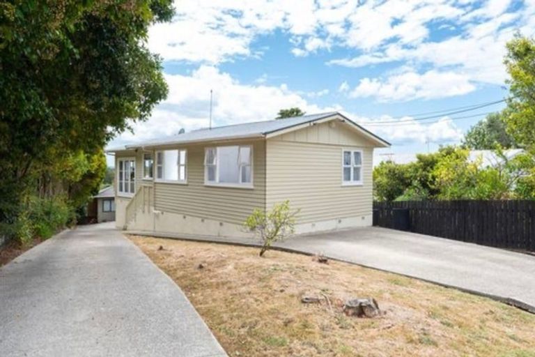 Photo of property in 18 Beverly Place, New Lynn, Auckland, 0600