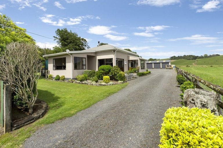 Photo of property in 1038 Mountain Road, Waiongana, Inglewood, 4389