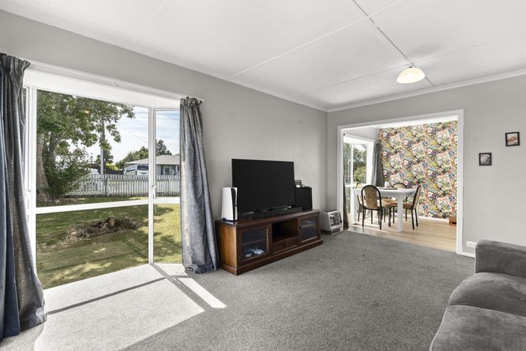 Photo of property in 43 Woodleigh Street, Frankleigh Park, New Plymouth, 4310
