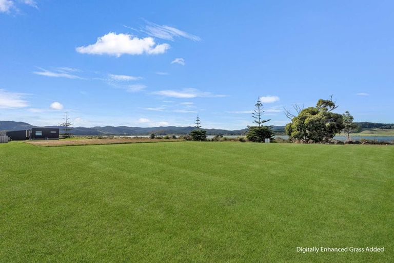 Photo of property in 30 Taniwha Place, Matarangi, 3592