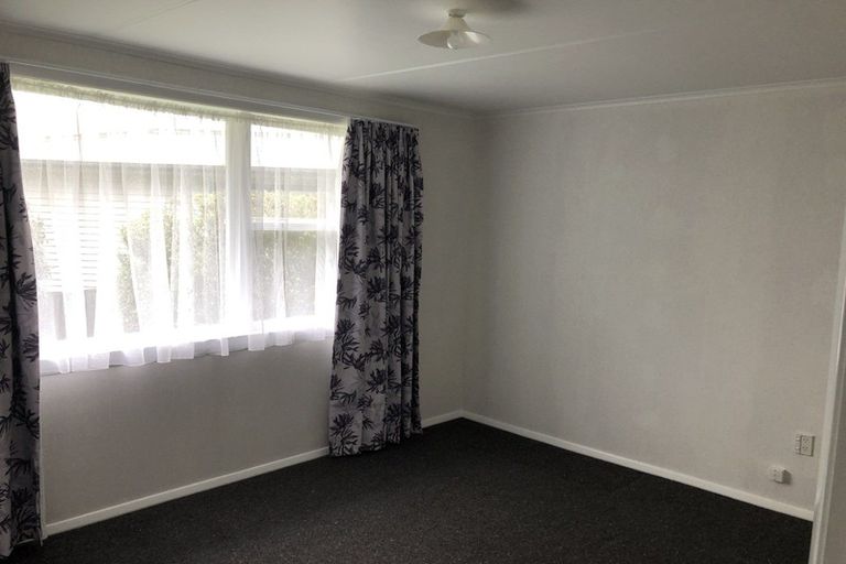 Photo of property in 35 Aspiring Avenue, Milson, Palmerston North, 4414