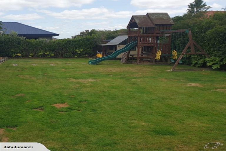 Photo of property in 153 Ruapehu Drive, Fitzherbert, Palmerston North, 4410