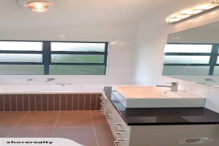 Photo of property in 21 Zara Court, Windsor Park, Auckland, 0632