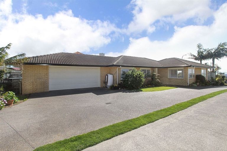 Photo of property in 46 Torkar Road, Clarks Beach, 2122