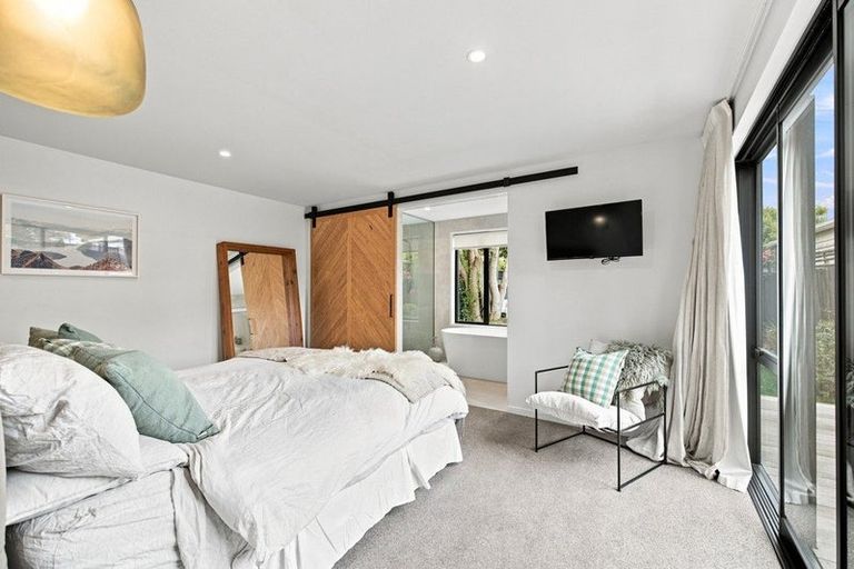 Photo of property in 225 Springfield Road, St Albans, Christchurch, 8014