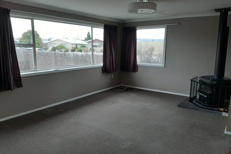 Photo of property in 9 Campbell Street, Alexandra, 9320