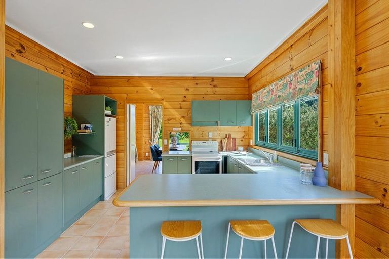 Photo of property in 89 Tutere Street, Waikanae Beach, Waikanae, 5036