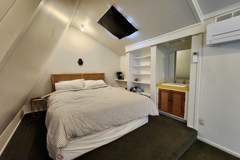 Photo of property in 32 Aeroview Drive, Beach Haven, Auckland, 0626