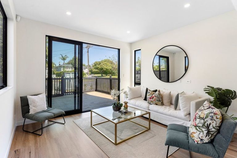 Photo of property in 14d Benders Avenue, Hillcrest, Auckland, 0627